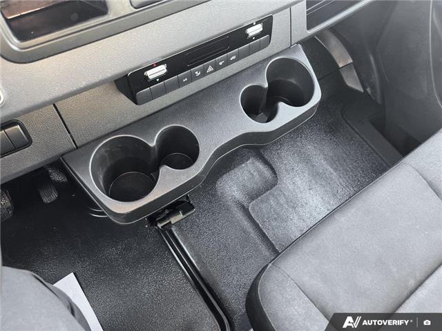 2020 Mercedes-Benz Sprinter 2500 Standard Roof V6 (Stk: L3106) in London - Image 16 of 18