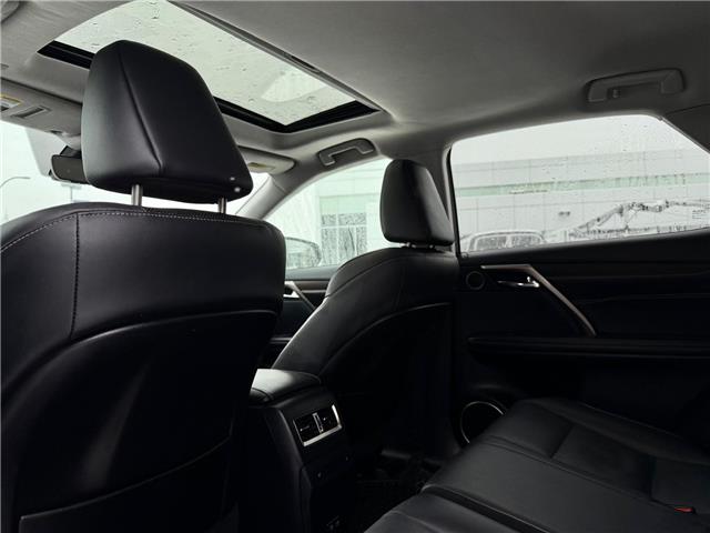 2022 Lexus RX 350 Base (Stk: 260205A) in Calgary - Image 16 of 19
