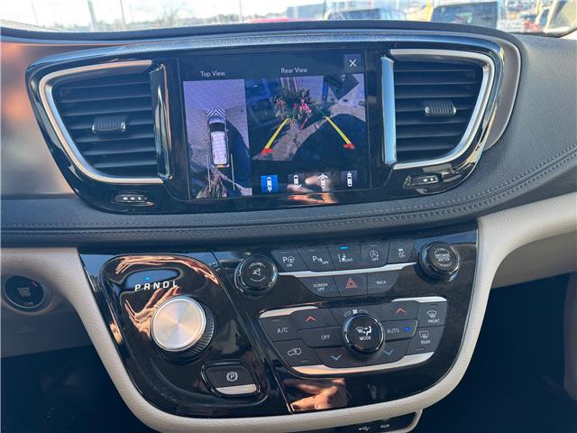 2017 Chrysler Pacifica Limited (Stk: 28269T) in Newmarket - Image 12 of 13