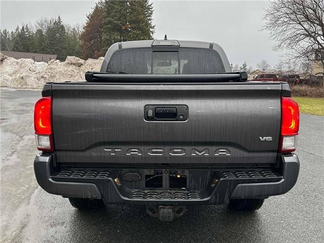 2017 Toyota Tacoma  (Stk: 164933) in London - Image 4 of 9