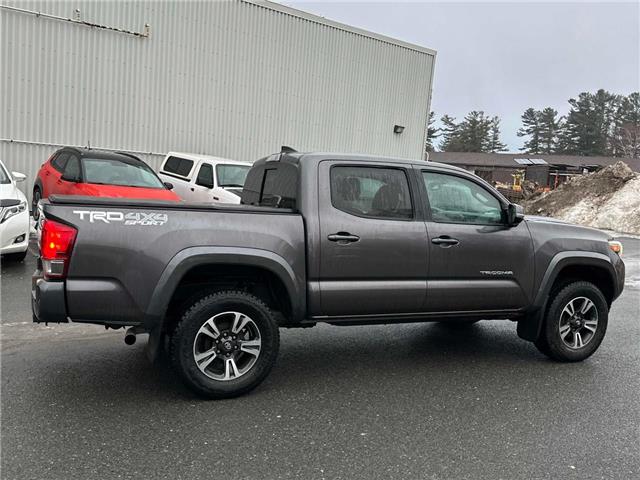 2017 Toyota Tacoma  (Stk: 164933) in London - Image 5 of 9