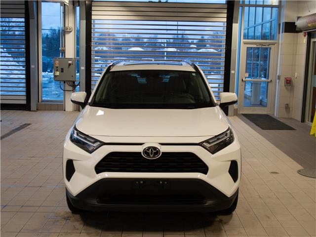 2022 Toyota RAV4 XLE (Stk: 26526A) in Kingston - Image 2 of 15