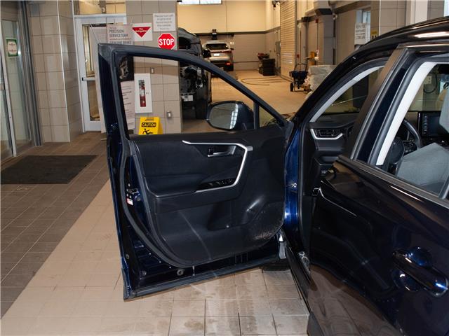 2021 Toyota RAV4 XLE (Stk: 26545A) in Kingston - Image 8 of 14