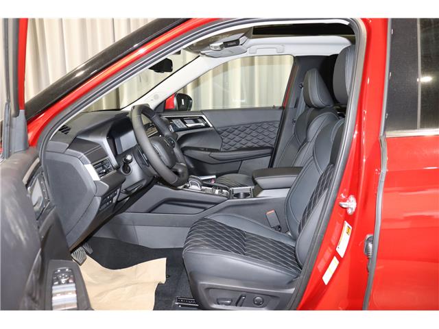 2025 Mitsubishi Outlander PHEV GT (Stk: P25974) in Edmonton - Image 9 of 28