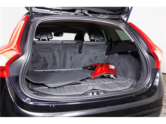 2018 Volvo V60 Cross Country T5 Premier (Stk: X3493AA) in London - Image 8 of 29