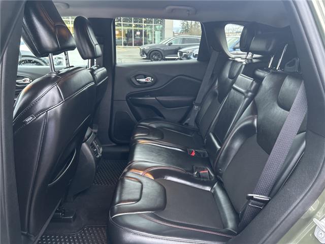 2019 Jeep Cherokee Trailhawk (Stk: P4915J) in Surrey - Image 11 of 15