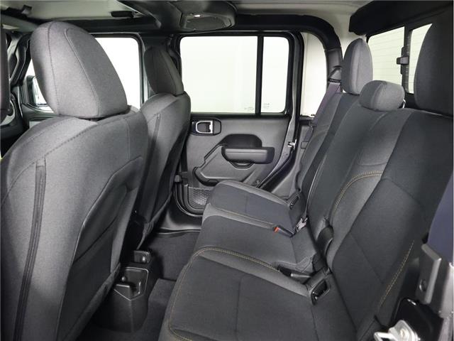 2026 Jeep Gladiator Sport S (Stk: 26J044) in Calgary - Image 8 of 17