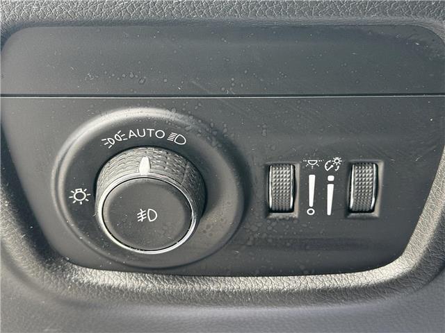 2022 Jeep Grand Cherokee Overland (Stk: 25101538A) in Markham - Image 13 of 42