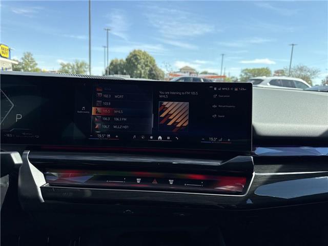 2026 BMW 550e xDrive (Stk: B2608) in Sarnia - Image 13 of 26