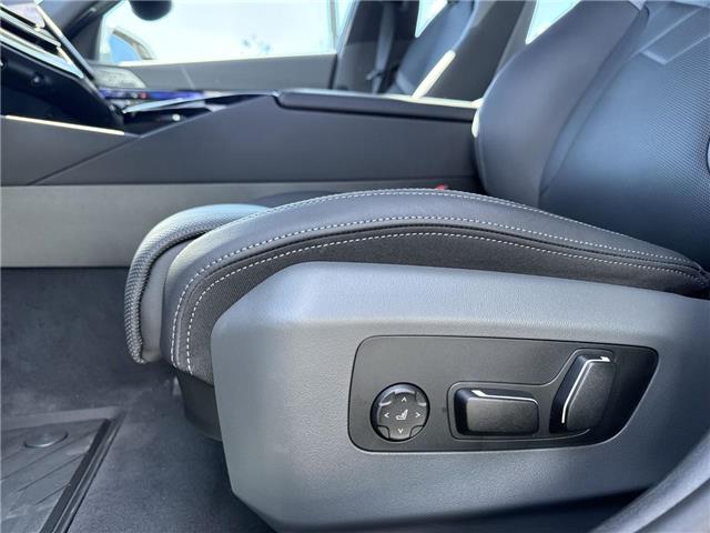2026 BMW 550e xDrive (Stk: B2608) in Sarnia - Image 15 of 26
