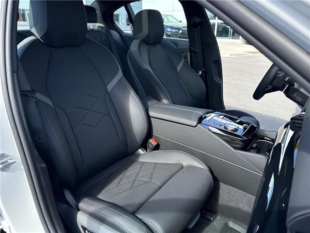2026 BMW 550e xDrive (Stk: B2608) in Sarnia - Image 26 of 26