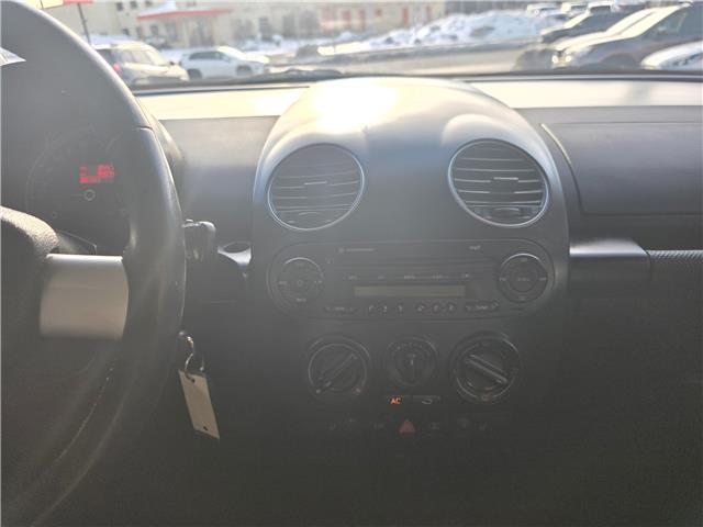 2010 Volkswagen New Beetle 2.5L Comfortline (Stk: 2512641) in Waterloo - Image 15 of 19