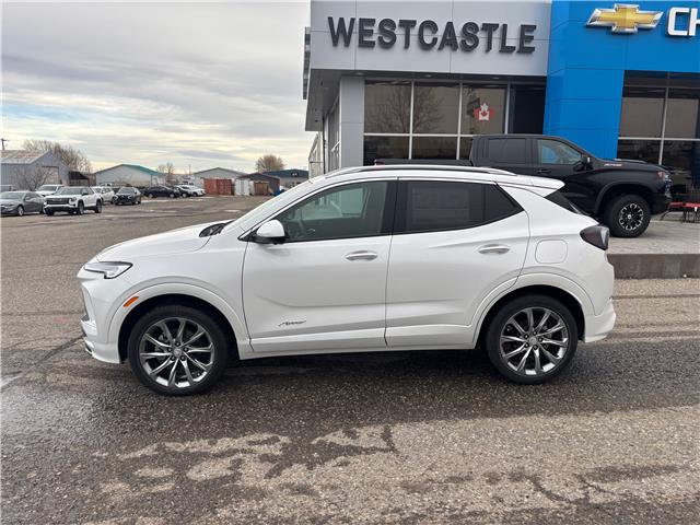 2025 Buick Encore GX Avenir (Stk: 25EN7548) in Pincher Creek - Image 2 of 13