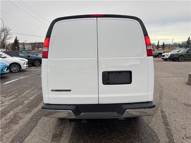 2025 Chevrolet Express 3500 Work Van (Stk: 25EX32809) in Pincher Creek - Image 4 of 13