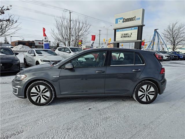 2017 Volkswagen e-Golf Comfortline in Ottawa - Image 2 of 32