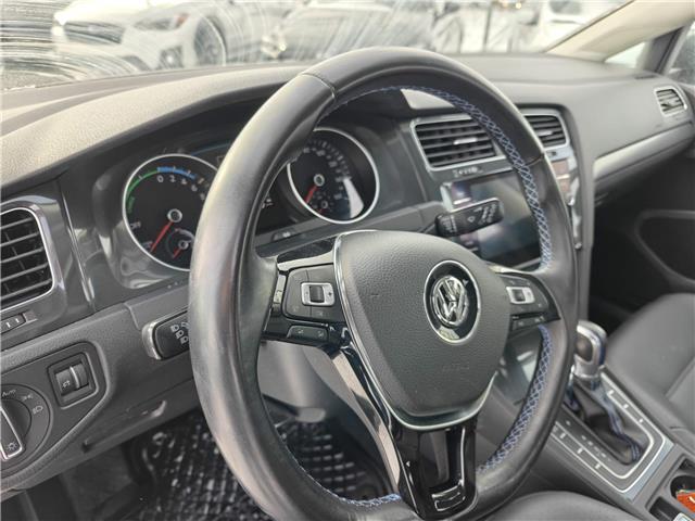 2017 Volkswagen e-Golf Comfortline in Ottawa - Image 14 of 32