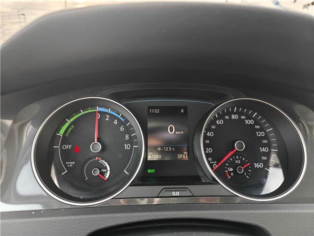 2017 Volkswagen e-Golf Comfortline in Ottawa - Image 21 of 32