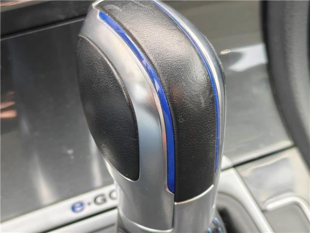 2017 Volkswagen e-Golf Comfortline in Ottawa - Image 24 of 32