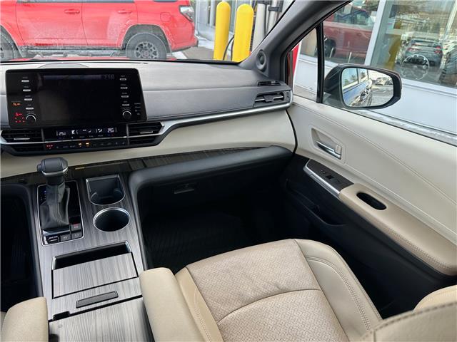 2024 Toyota Sienna Limited 7-Passenger (Stk: W6955) in Cobourg - Image 12 of 30