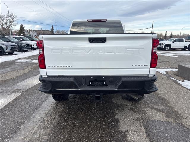 2026 Chevrolet Silverado 2500HD Custom (Stk: 26SL21772) in Pincher Creek - Image 4 of 15 2026 Chevrolet Silverado 2500HD Custom (Stk: 26SL21772) in Pincher Creek - Image 4 of 15