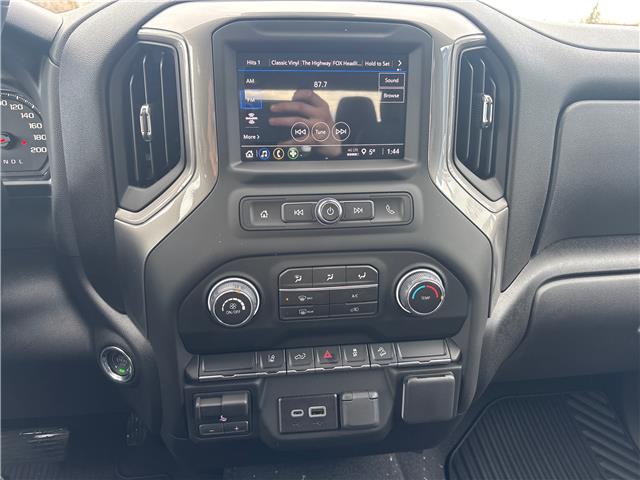 2026 Chevrolet Silverado 2500HD Custom (Stk: 26SL21772) in Pincher Creek - Image 12 of 15 2026 Chevrolet Silverado 2500HD Custom (Stk: 26SL21772) in Pincher Creek - Image 12 of 15