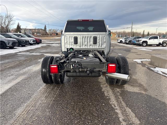 2026 GMC Sierra 3500HD Chassis SLE (Stk: 26SR32508) in Pincher Creek - Image 4 of 15