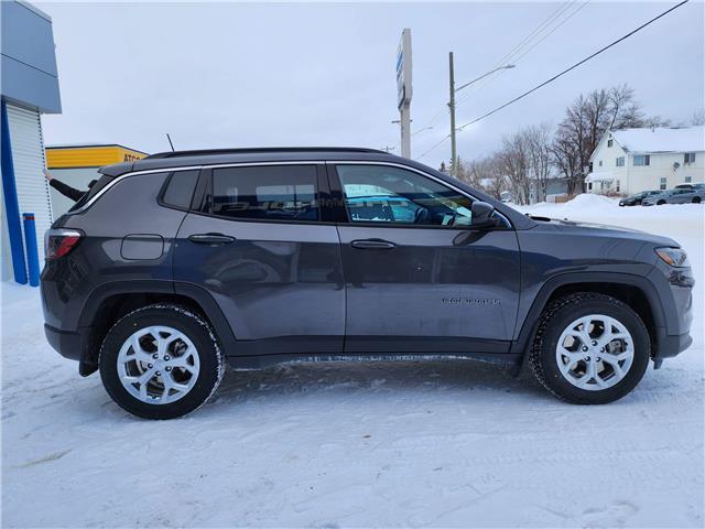 2024 Jeep Compass North (Stk: 31259AA) in The Pas - Image 6 of 18