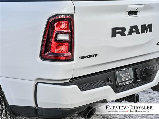 2025 RAM 1500 Sport (Stk: SN2389D) in Burlington - Image 9 of 34