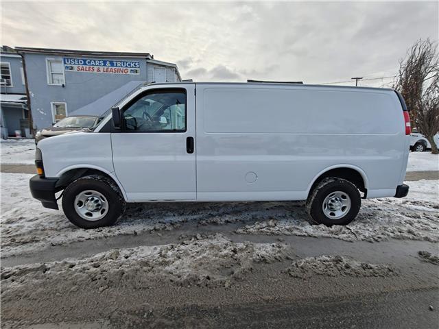 2022 Chevrolet Express 2500 Work Van in Ottawa - Image 4 of 23 2022 Chevrolet Express 2500 Work Van in Ottawa - Image 4 of 23