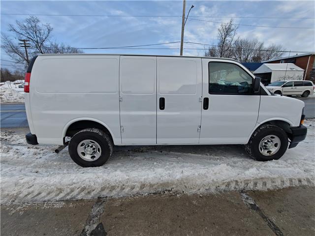 2022 Chevrolet Express 2500 Work Van in Ottawa - Image 8 of 23 2022 Chevrolet Express 2500 Work Van in Ottawa - Image 8 of 23
