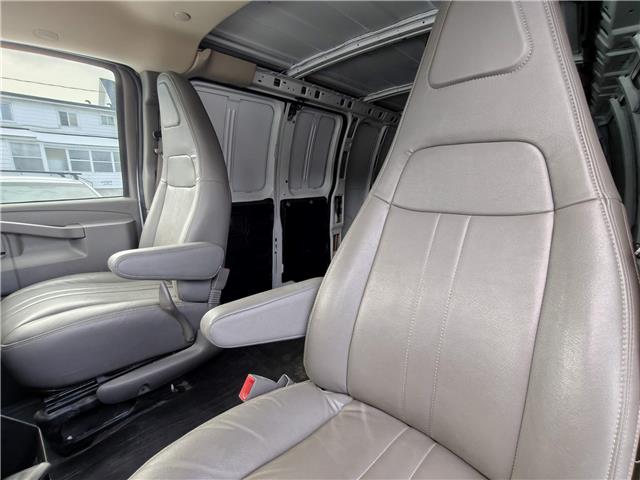 2022 Chevrolet Express 2500 Work Van in Ottawa - Image 14 of 23 2022 Chevrolet Express 2500 Work Van in Ottawa - Image 14 of 23