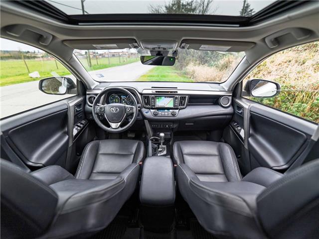2018 Toyota RAV4 Hybrid Limited (Stk: 30640) in Surrey - Image 10 of 21