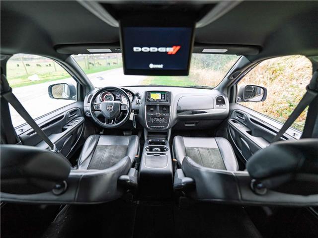 2020 Dodge Grand Caravan Premium Plus (Stk: 30240B) in Surrey - Image 8 of 18 2020 Dodge Grand Caravan Premium Plus (Stk: 30240B) in Surrey - Image 8 of 18