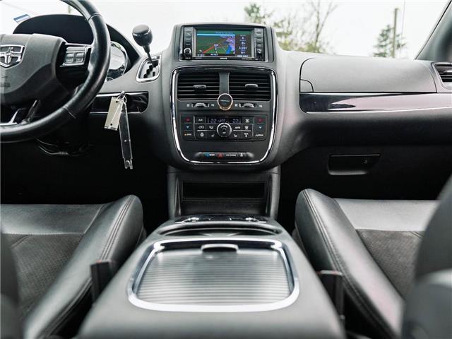 2020 Dodge Grand Caravan Premium Plus (Stk: 30240B) in Surrey - Image 11 of 18 2020 Dodge Grand Caravan Premium Plus (Stk: 30240B) in Surrey - Image 11 of 18