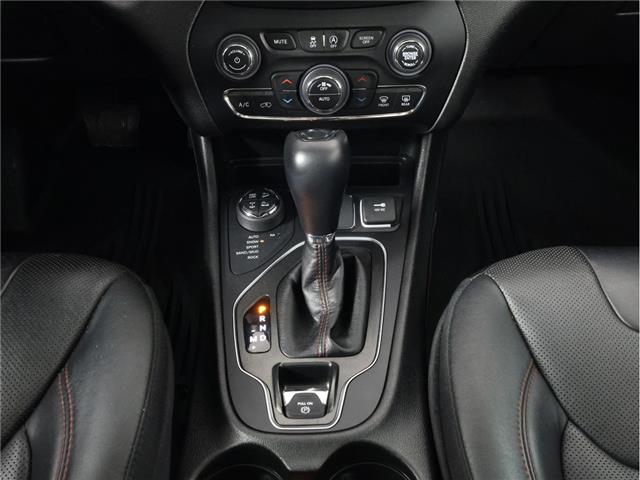 2021 Jeep Cherokee Trailhawk (Stk: A20606) in Calgary - Image 14 of 22