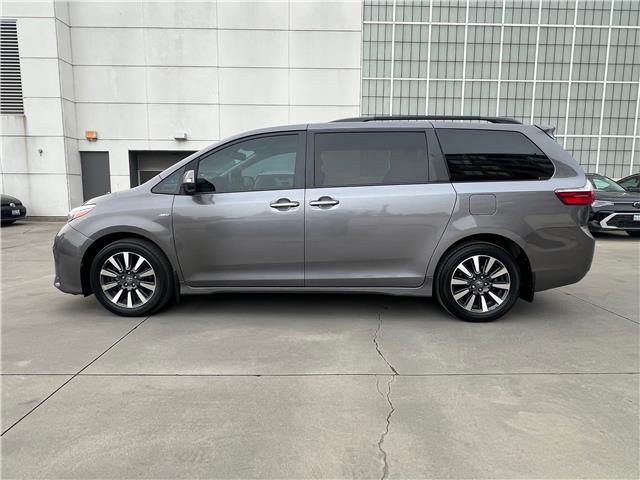2018 Toyota Sienna XLE 7-Passenger (Stk: AP5385) in Toronto - Image 2 of 27