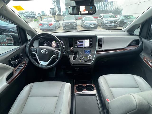 2018 Toyota Sienna XLE 7-Passenger (Stk: AP5385) in Toronto - Image 21 of 27