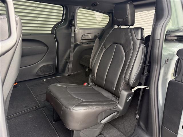 2026 Chrysler Pacifica Select (Stk: 26056D) in London - Image 12 of 29