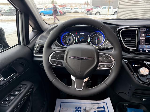 2026 Chrysler Pacifica Select (Stk: 26056D) in London - Image 16 of 29