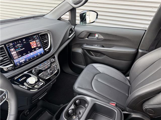 2026 Chrysler Pacifica Select (Stk: 26056D) in London - Image 20 of 29