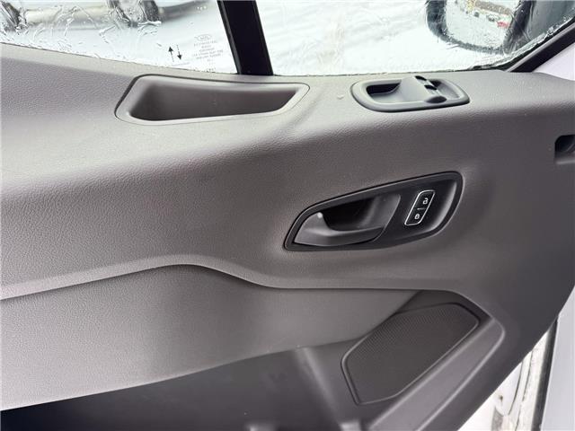2024 Ford Transit-250 Cargo Base (Stk: U11052) in London - Image 11 of 22