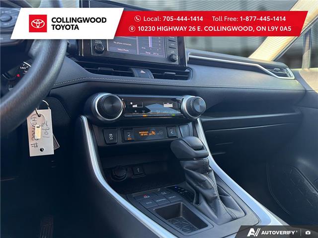 2021 Toyota RAV4 LE (Stk: 22040A) in Collingwood - Image 11 of 14