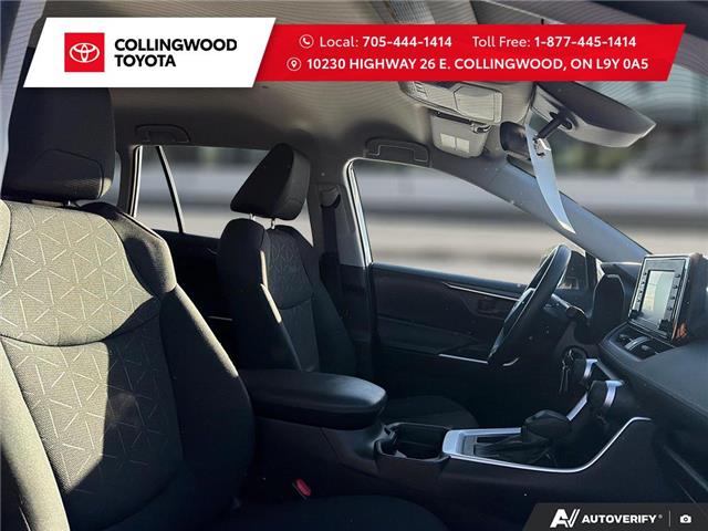 2021 Toyota RAV4 LE (Stk: 22040A) in Collingwood - Image 12 of 14