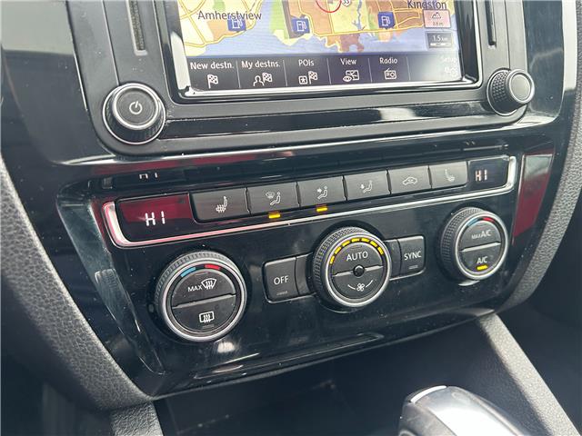 2017 Volkswagen Jetta 1.8 TSI Highline (Stk: V6076B) in Kingston - Image 17 of 27