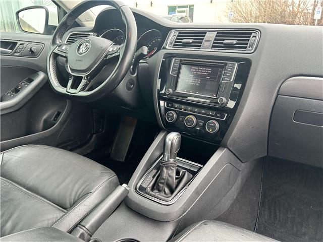 2017 Volkswagen Jetta 1.8 TSI Highline (Stk: V6076B) in Kingston - Image 9 of 27