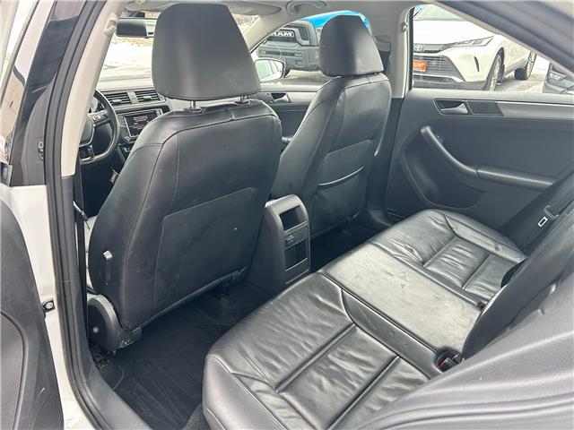 2017 Volkswagen Jetta 1.8 TSI Highline (Stk: V6076B) in Kingston - Image 24 of 27