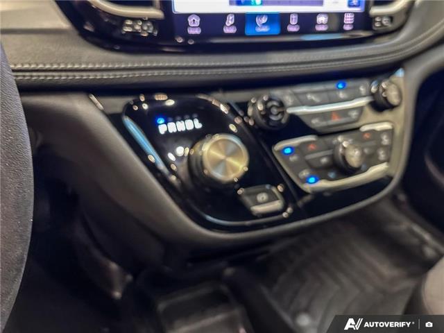 2022 Chrysler Pacifica Touring (Stk: 164567) in London - Image 18 of 26