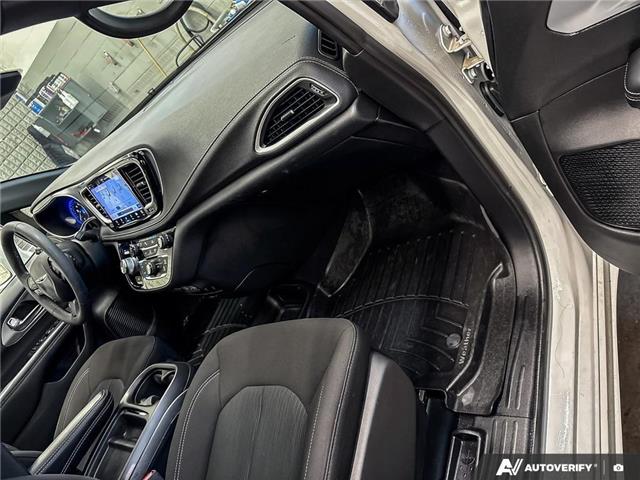 2022 Chrysler Pacifica Touring (Stk: 164567) in London - Image 25 of 26