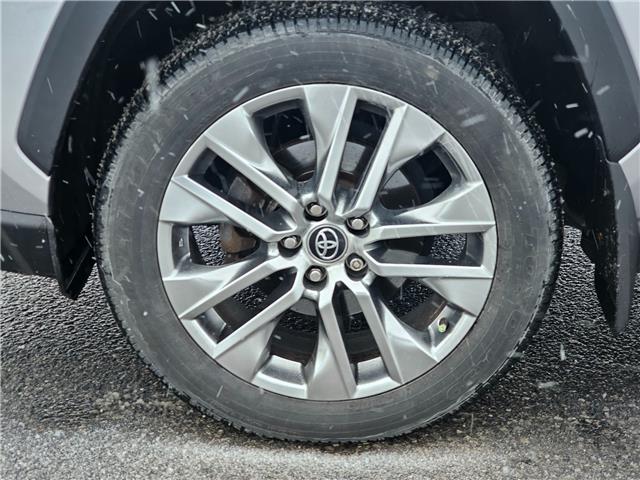 2021 Toyota RAV4 Limited (Stk: 25709A) in Bowmanville - Image 10 of 32