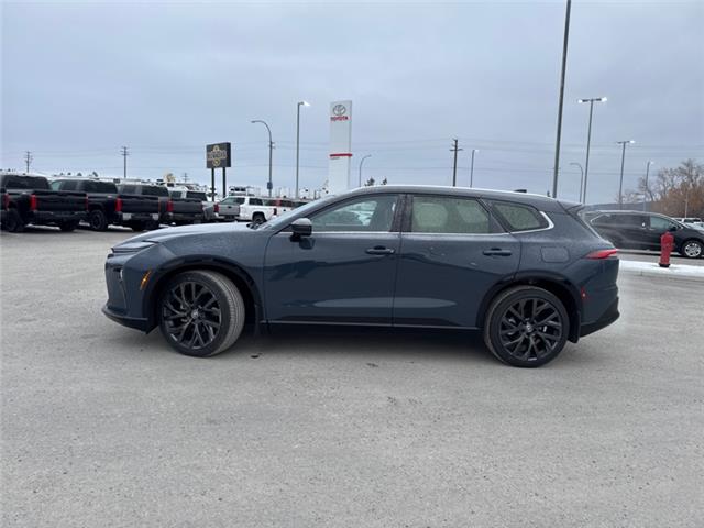 2025 Toyota Crown Signia Limited (Stk: 3035297) in Cranbrook - Image 2 of 22